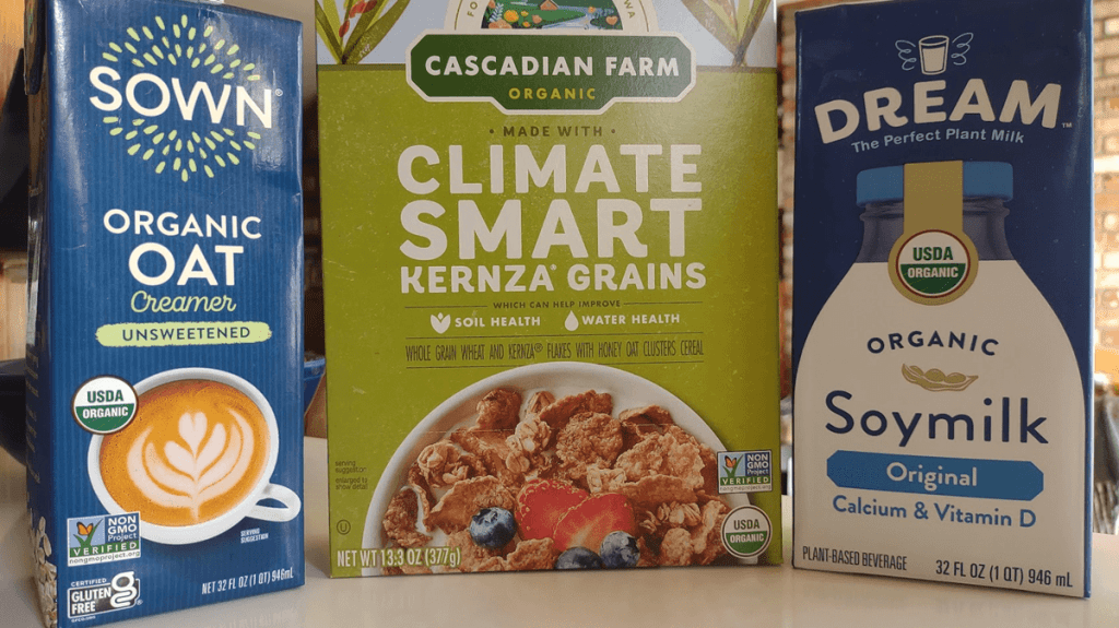 Organic plant-based milks: Sown oat vs. Dream&nbsp;soy